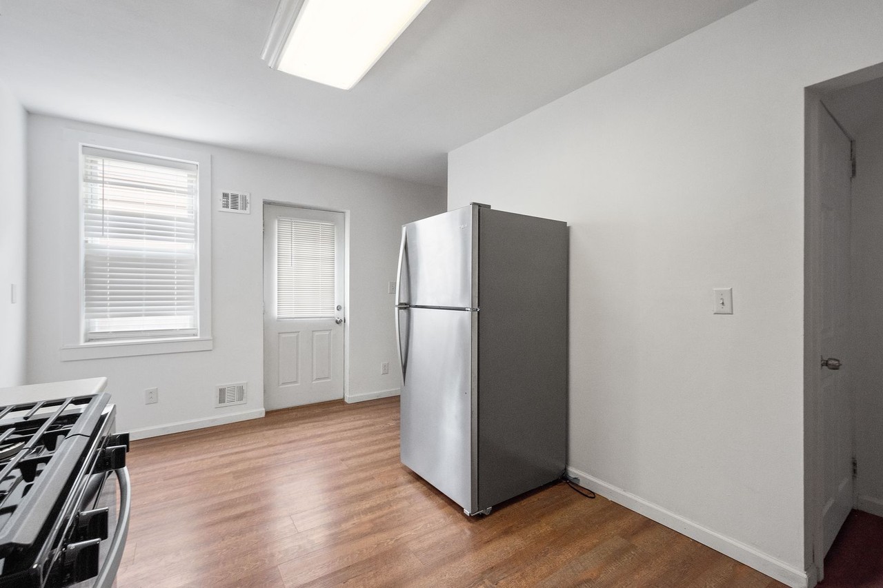 926 Ridge Ave - Photo 6 of 35