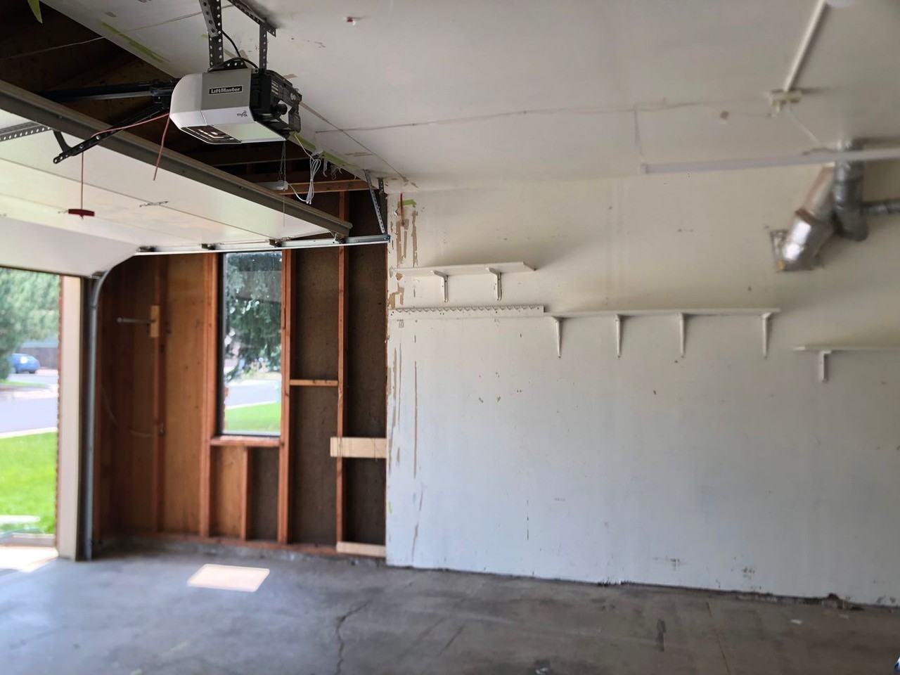 1065 Fairway Ct - Photo 3 of 25