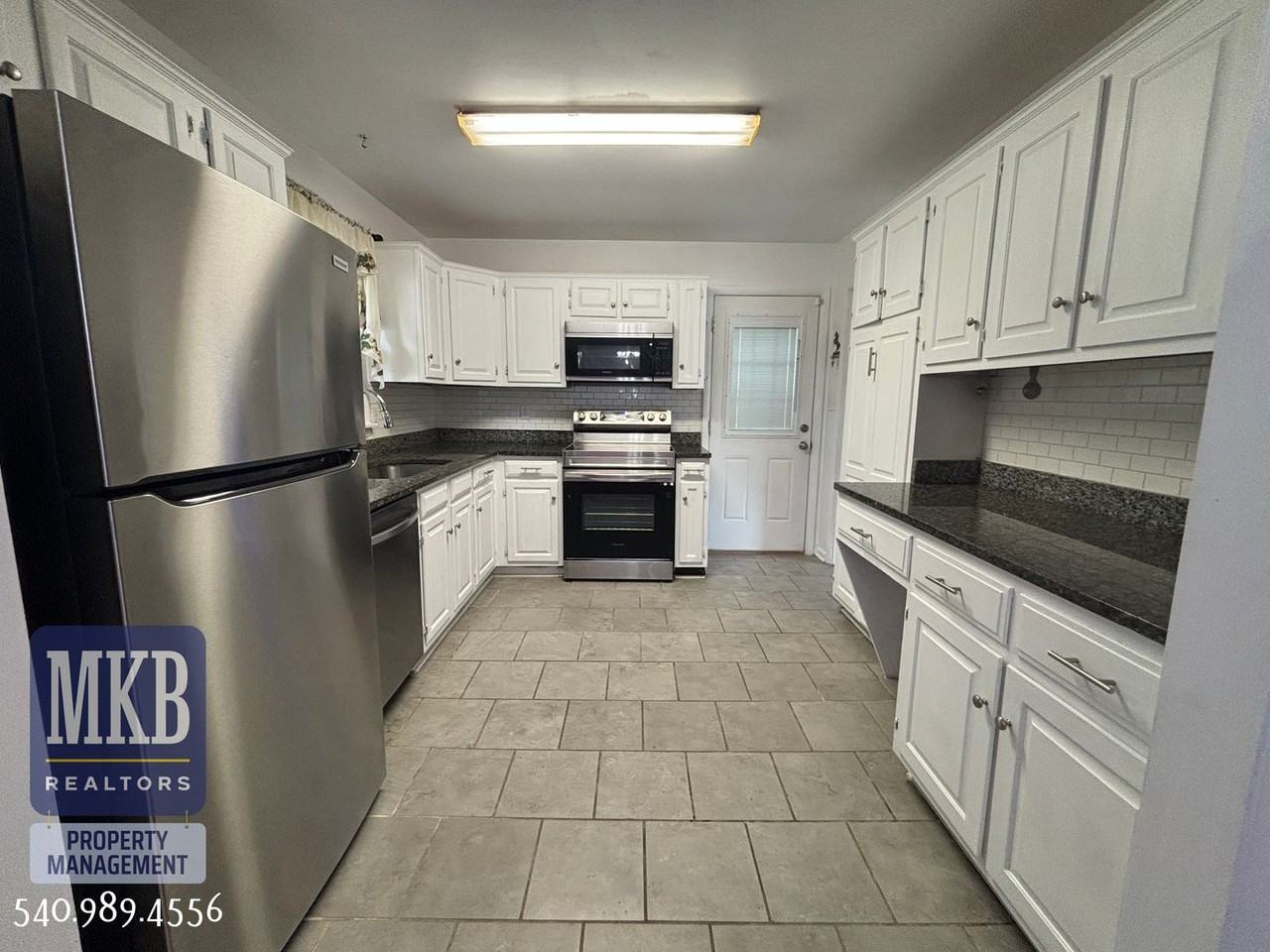 3158 Galloway Dr - Photo 3 of 38