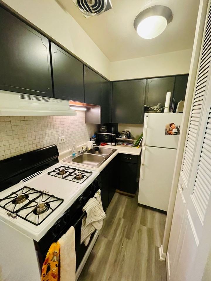 zCambridge - Photo 3 of 18