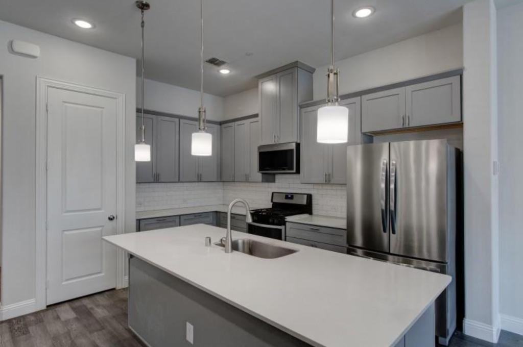 1564 Windermere Way - Photo 6 of 24
