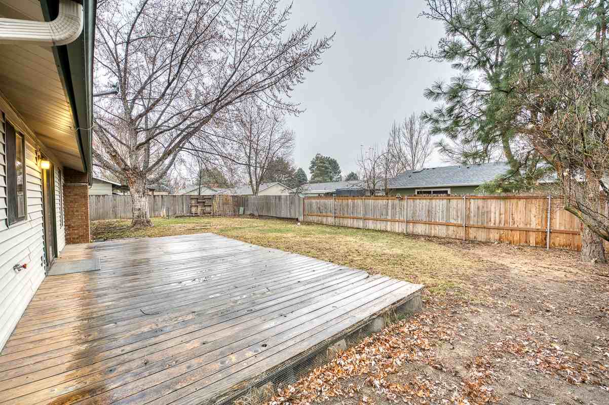 989 E Valencia St - Photo 3 of 22