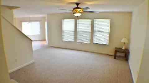 1359 Liveoak Ct - Photo 3 of 24