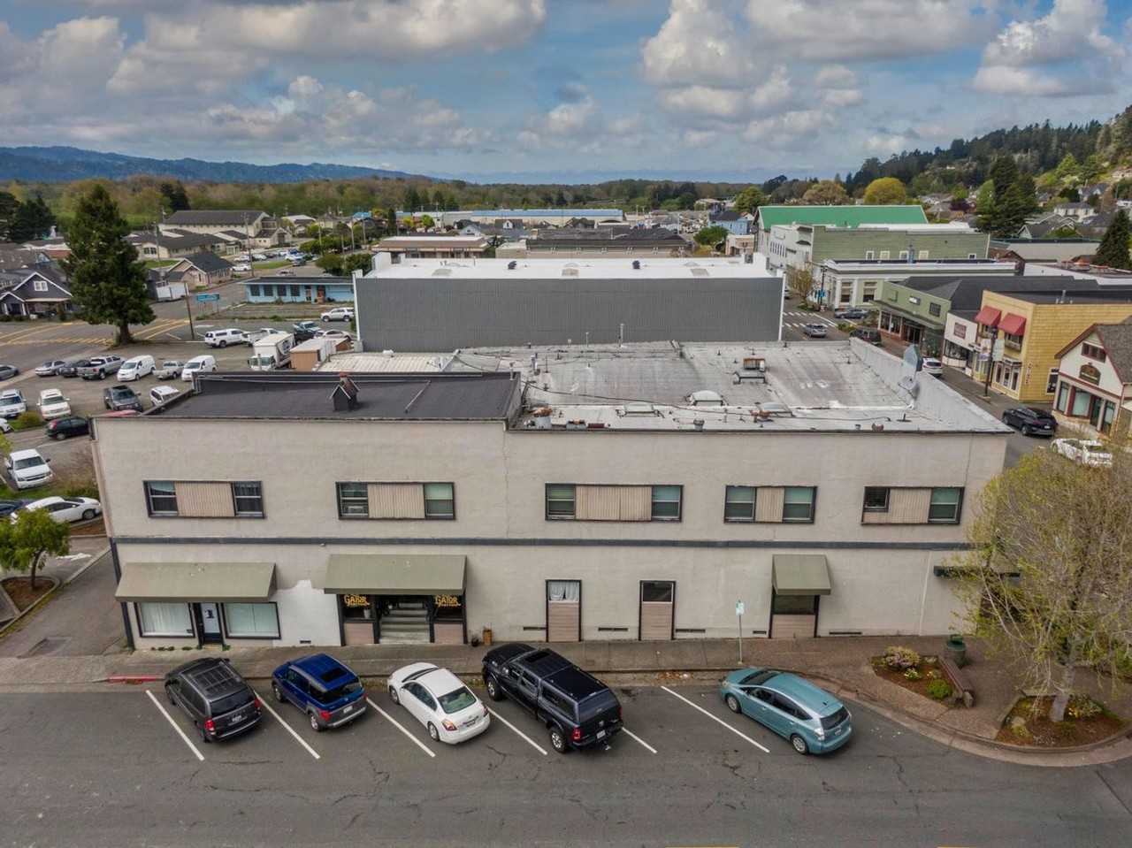 Commercial Office - Photo 3 of 50