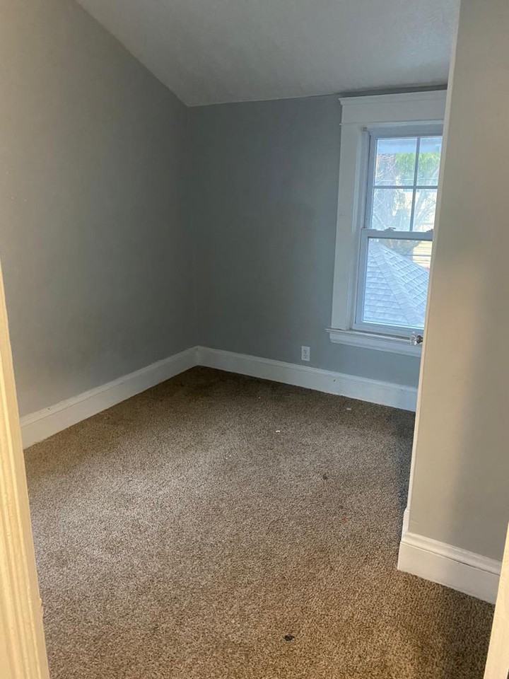 295 East Blvd - Photo 2 of 23