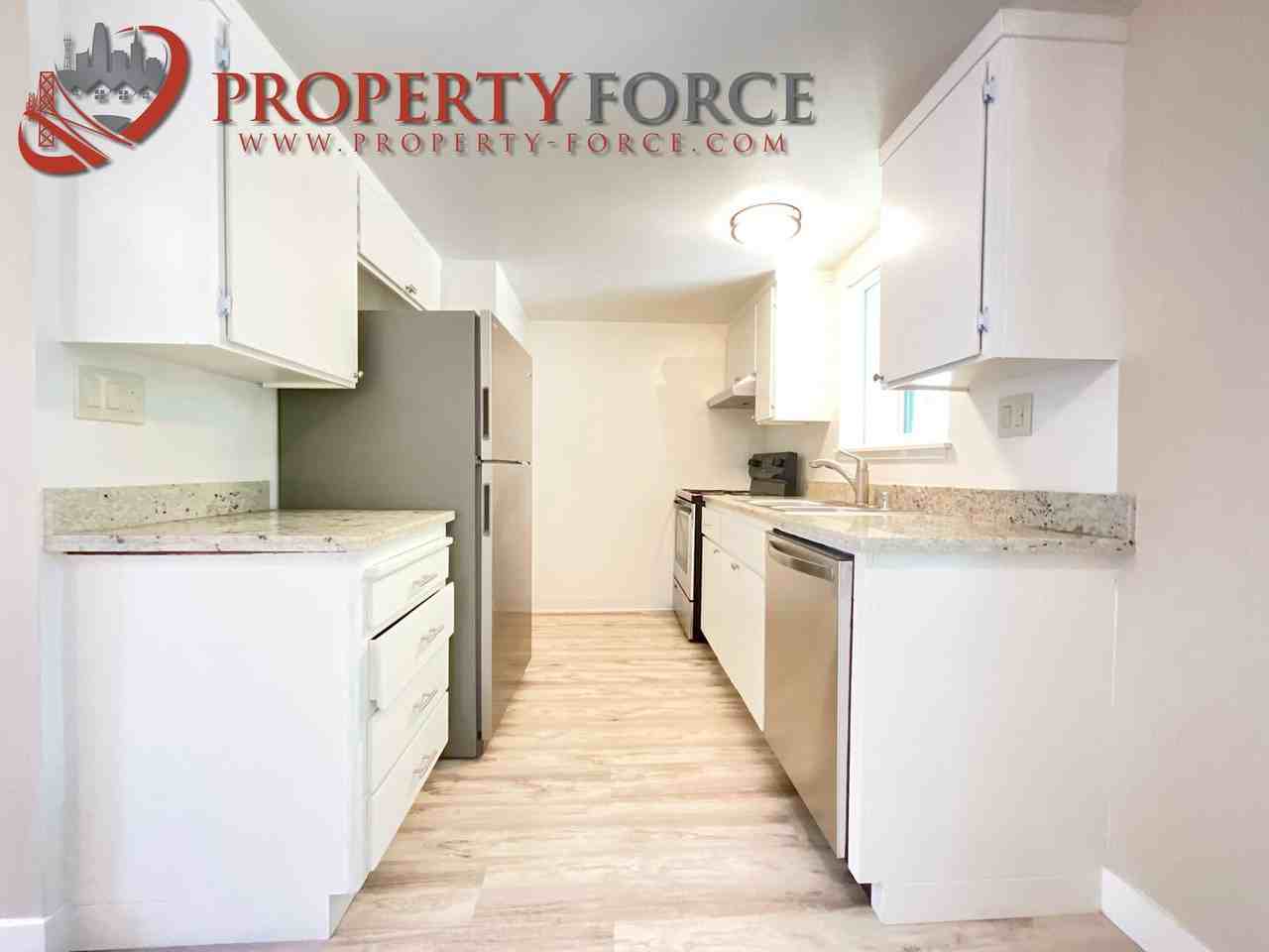 946 Tamarack Ln - Photo 2 of 18