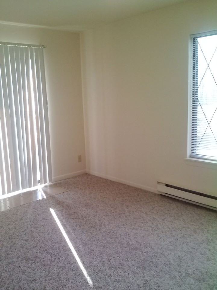 Lake Bluff Apartment Homes - Photo 6 of 17