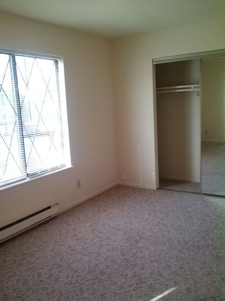 Lake Bluff Apartment Homes - Photo 7 of 19