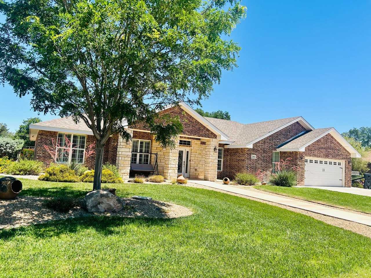 704 W Monterrey Way - Photo 3 of 43