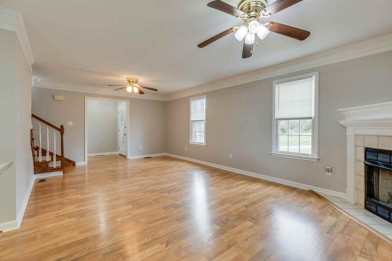 115 Dove Dr #1 - Photo 3 of 31