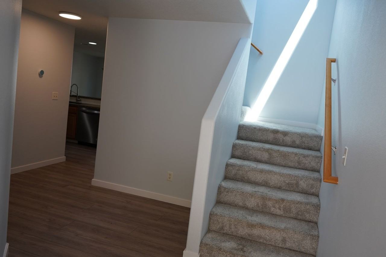 7014 Ne 55th St - Photo 4 of 16