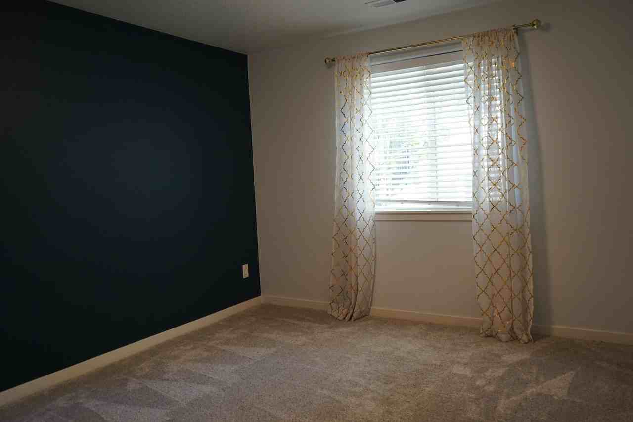 7014 Ne 55th St - Photo 6 of 16