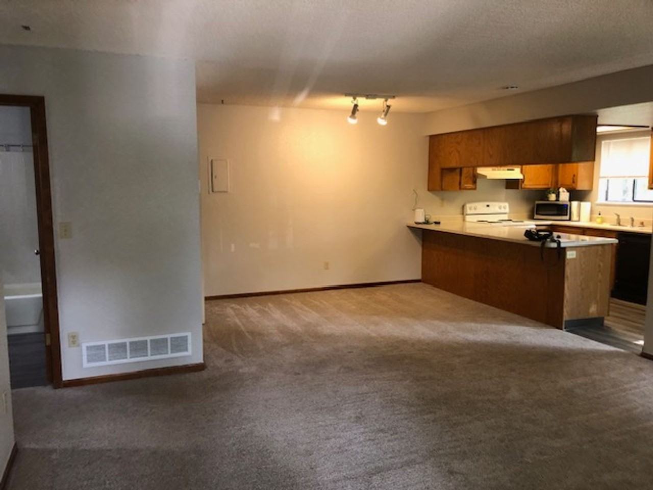 6231 Willow Ln - Photo 7 of 17