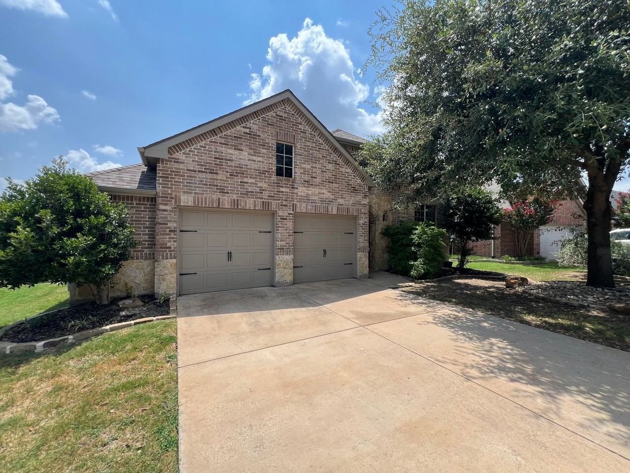 9405 Drovers View Trl - Photo 2 of 13