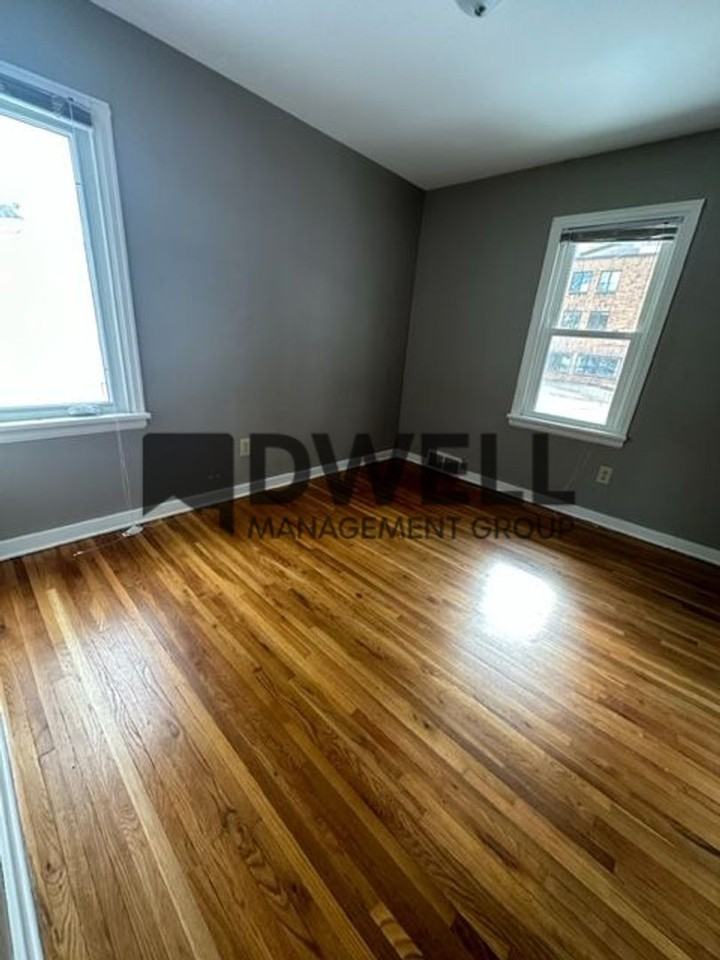 25 8th St Nw - Photo 3 of 11