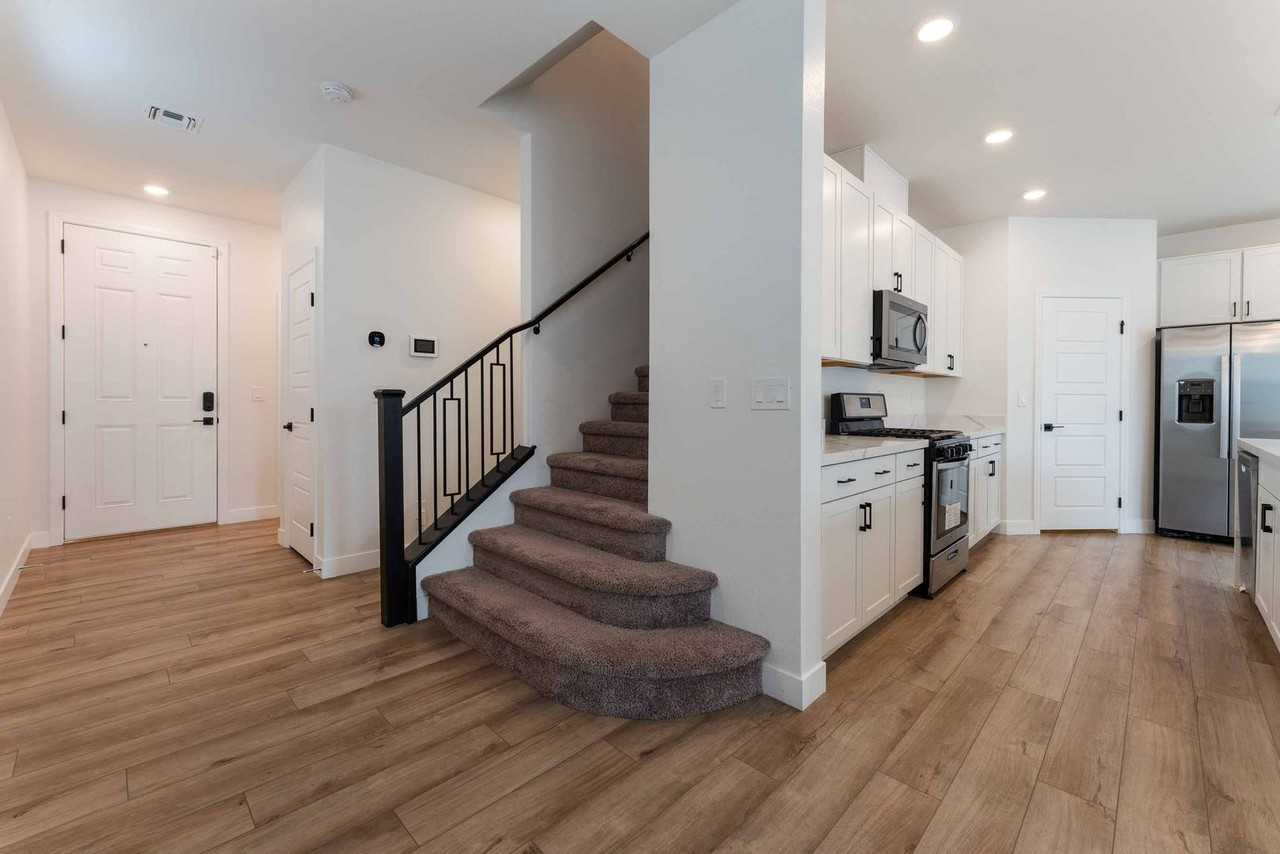 10613 Adobe Ranch St - Photo 3 of 22