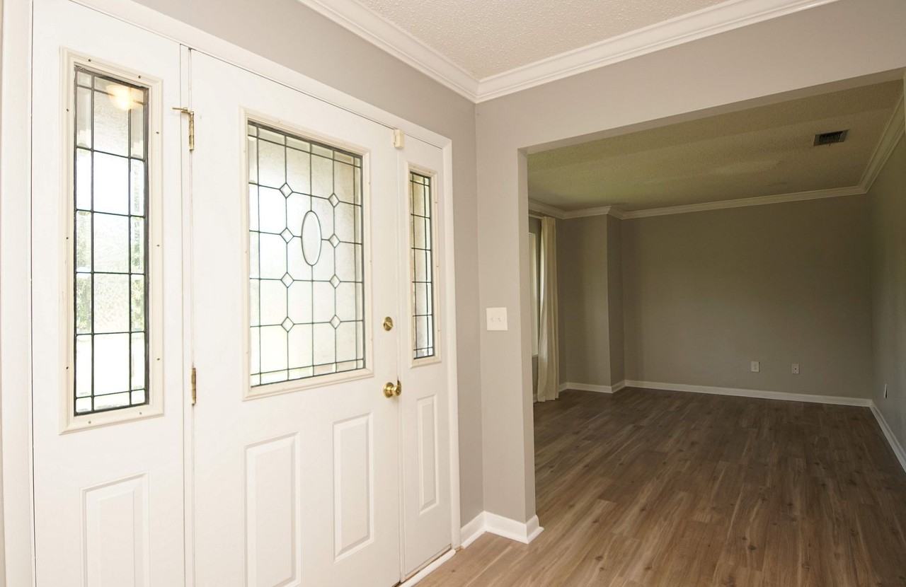 211 Brian Cir - Photo 5 of 40