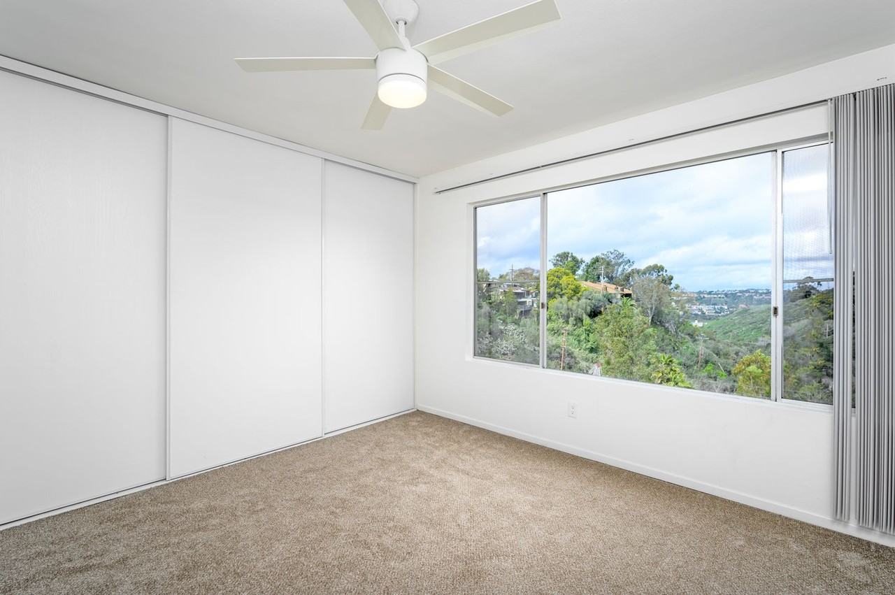 A Walkers Paradise and Serene Canyon Views in one of San Diego's most charming neighborhoods, Mission Hills! - Photo 4 of 31