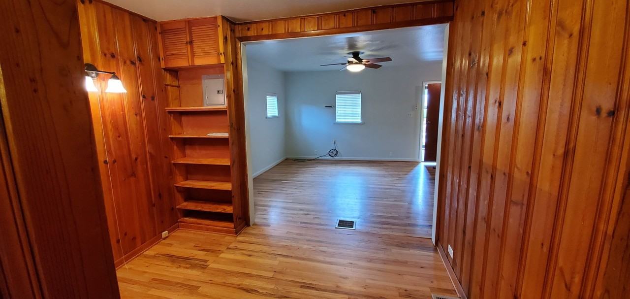 2106 East St - Photo 3 of 26