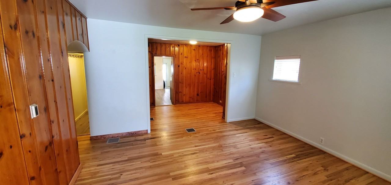 2106 East St - Photo 4 of 26