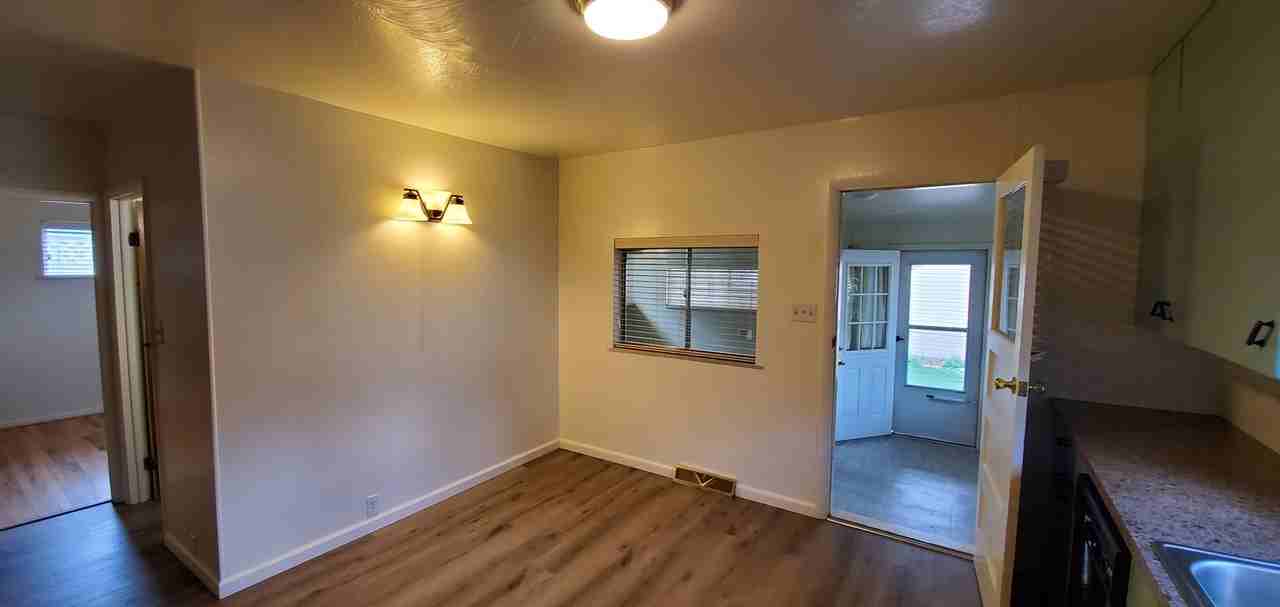 2106 East St - Photo 6 of 26