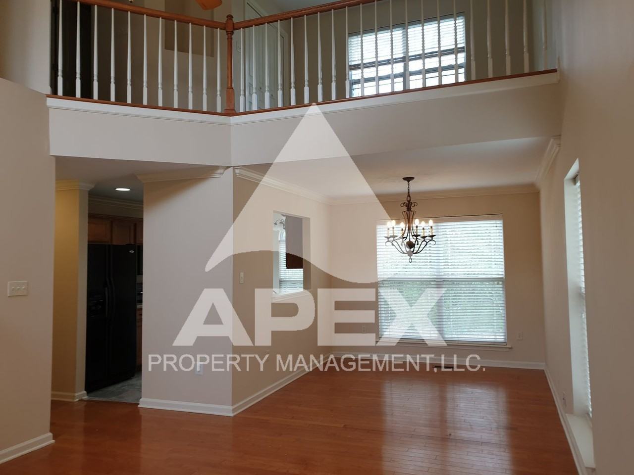 1742 Bombay Ln - Photo 4 of 30