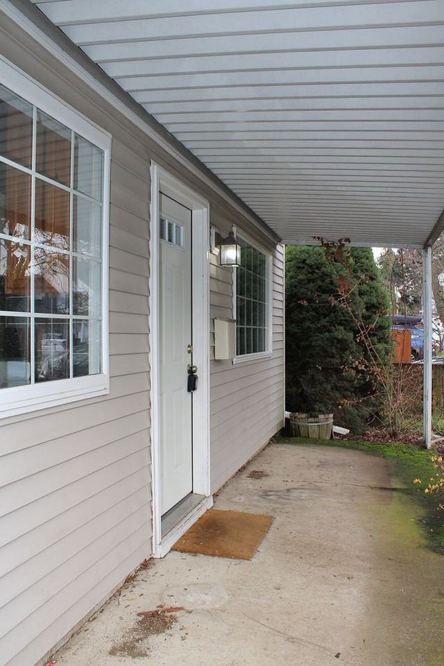 5933 Se Franklin St - Photo 2 of 24
