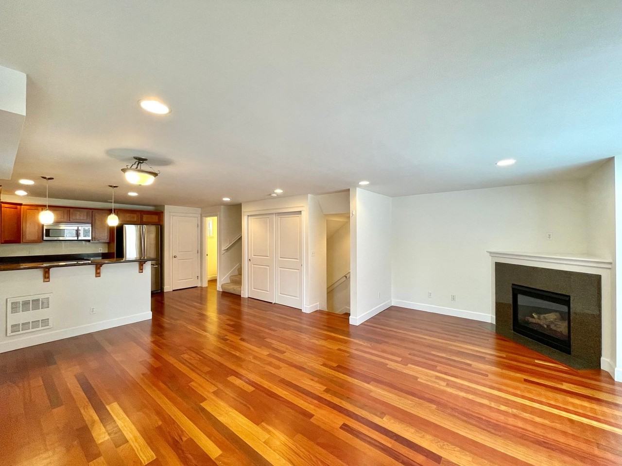 1413 Nw 61st St #B - Photo 7 of 19