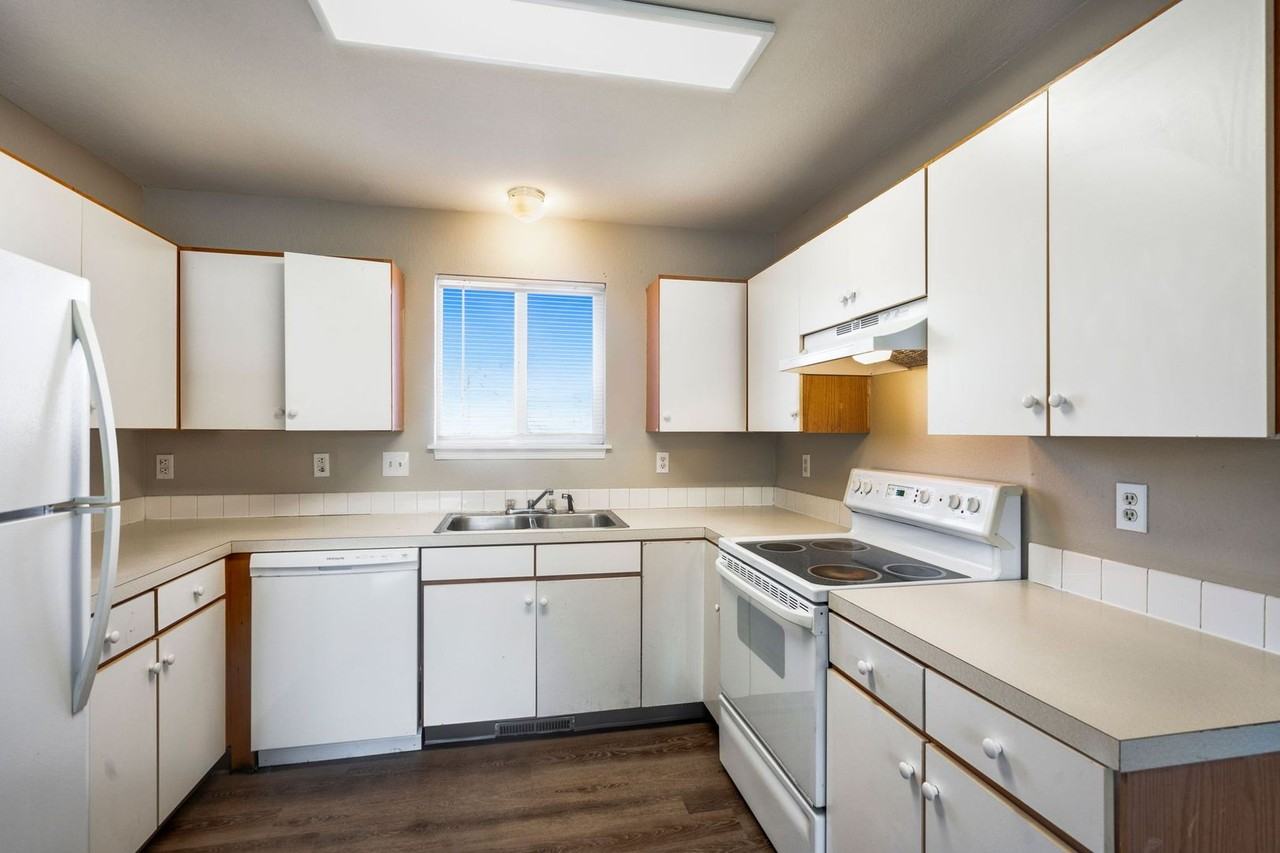 513 Laporte Ave - Photo 4 of 29