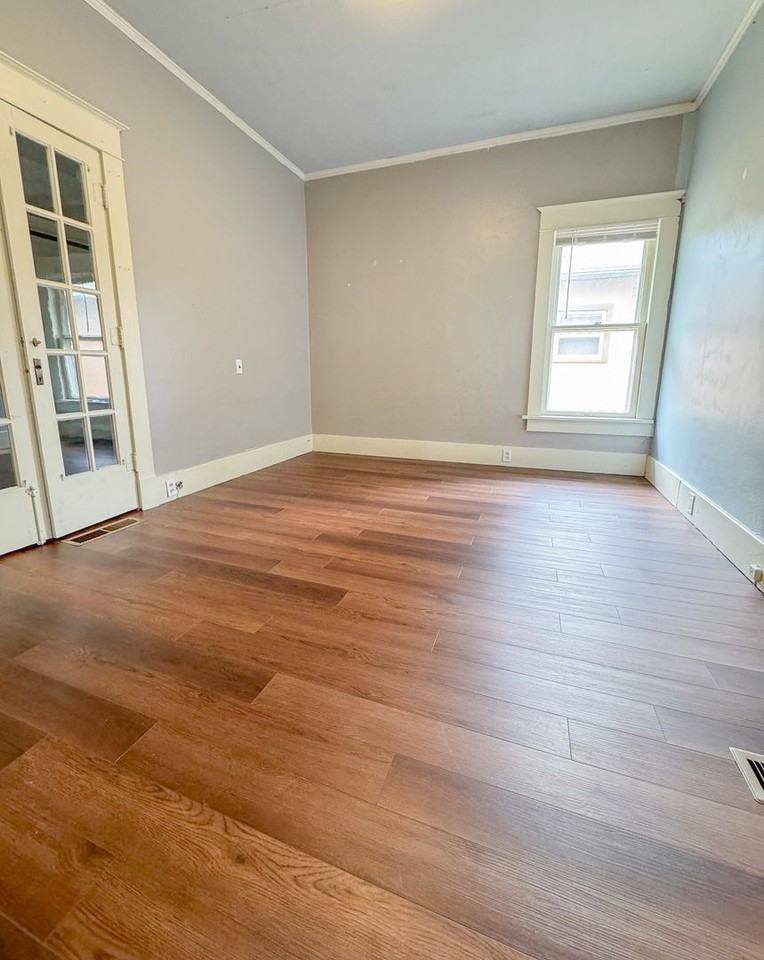 704 Illinois St - Photo 6 of 30