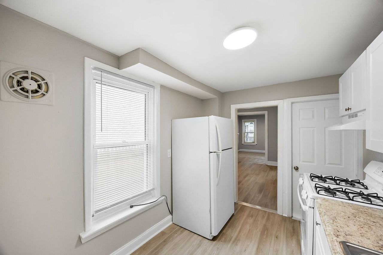 908 Clifford Brown Walk - Photo 5 of 12