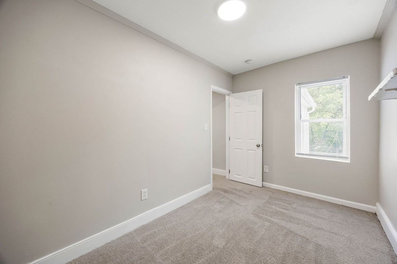 908 Clifford Brown Walk - Photo 6 of 12