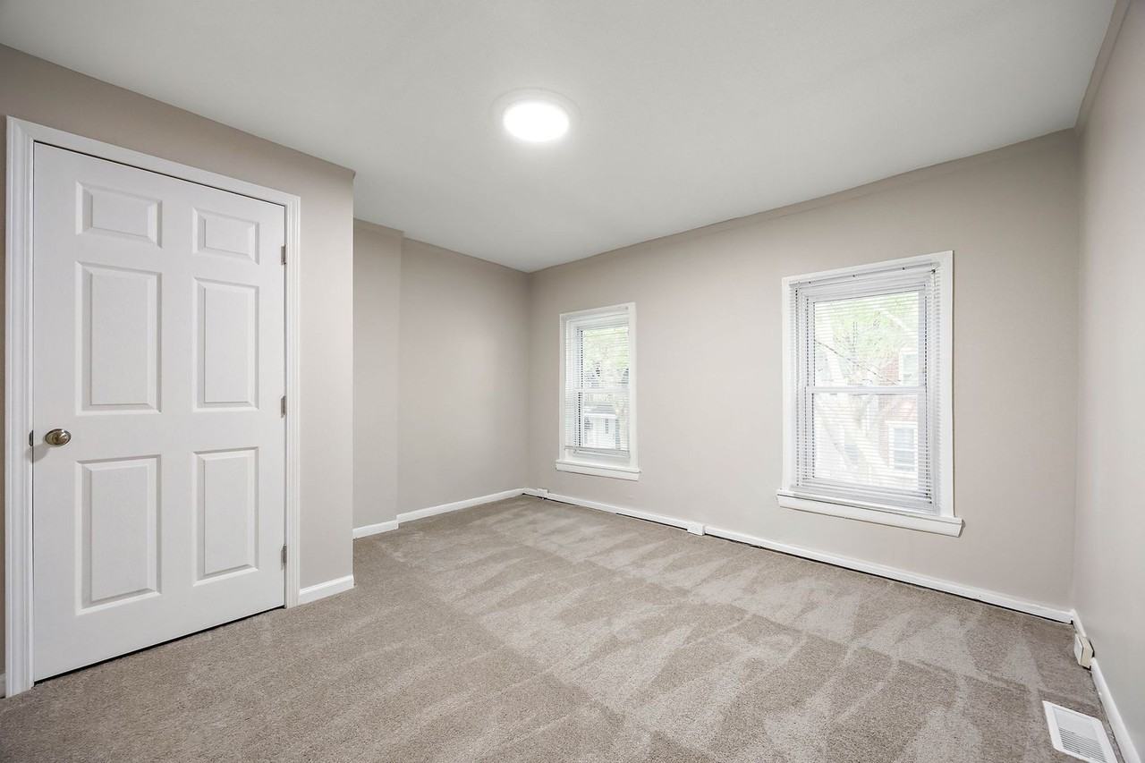 908 Clifford Brown Walk - Photo 7 of 12