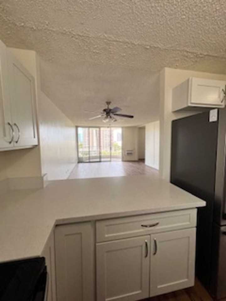 1018 Lunalilo St #501 - Photo 4 of 11