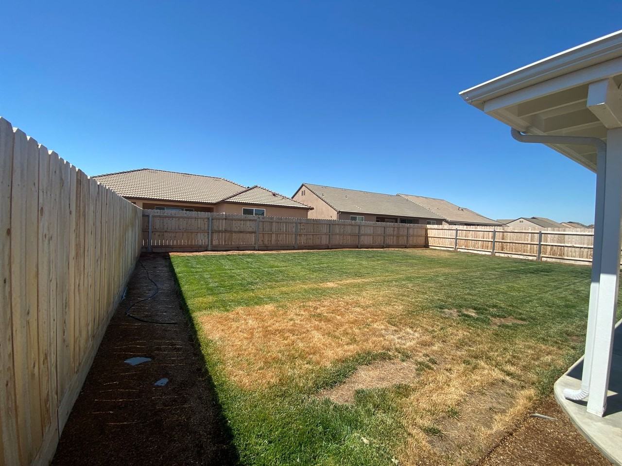 1975 W Escher Dr - Photo 4 of 20