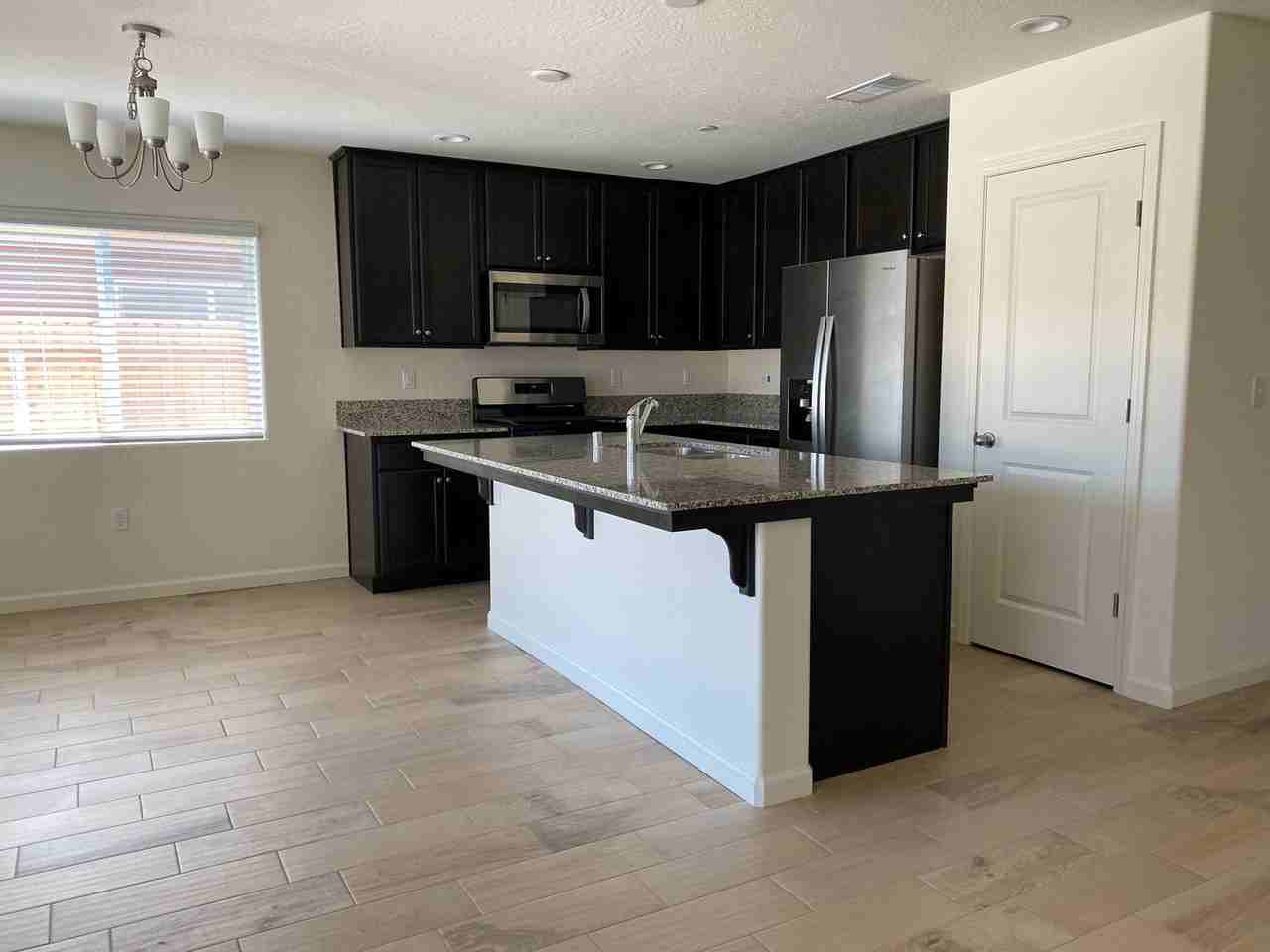 2074 W Ambassador Way - Photo 2 of 17