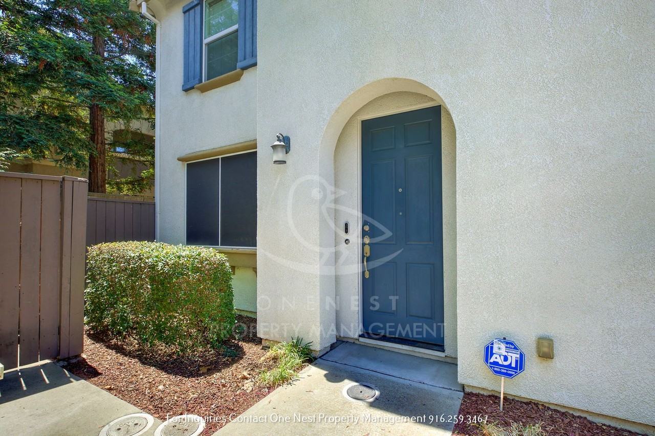 1392 Impressionist Loop - Photo 4 of 27