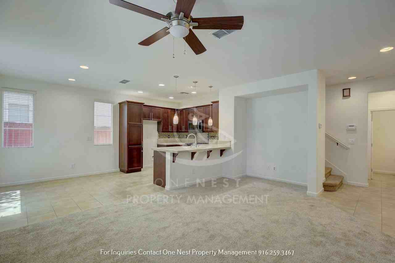 1392 Impressionist Loop - Photo 7 of 27