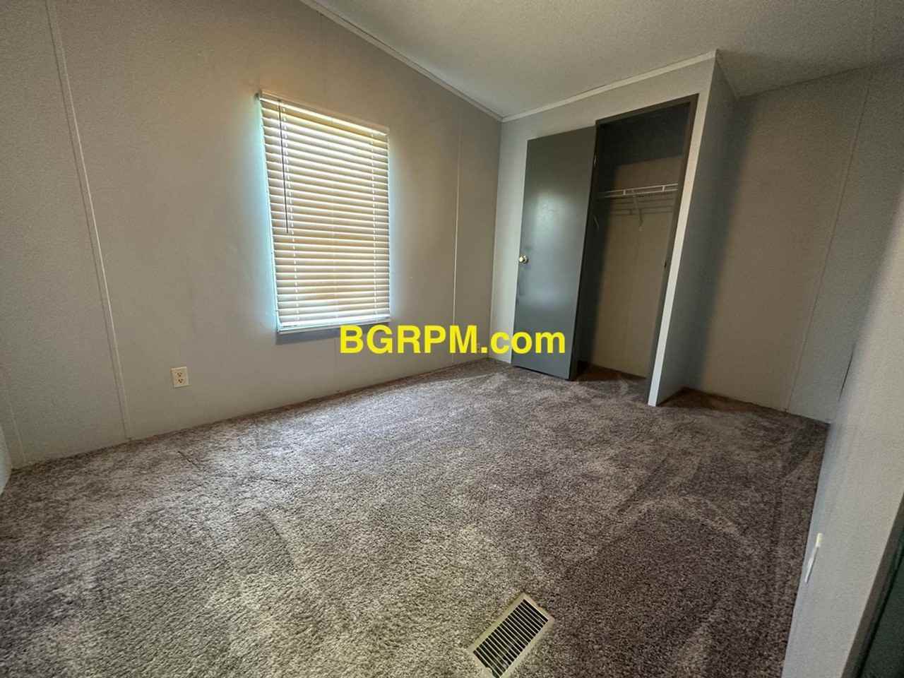 312 E Valentine Rd - Photo 6 of 11