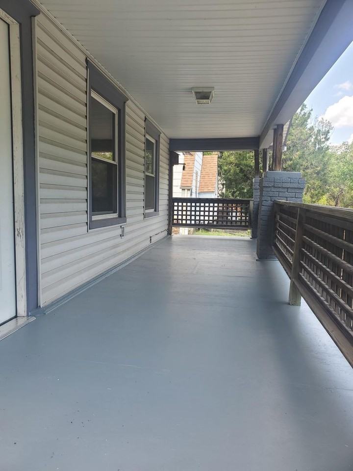 421 S Vassar St - Photo 4 of 9