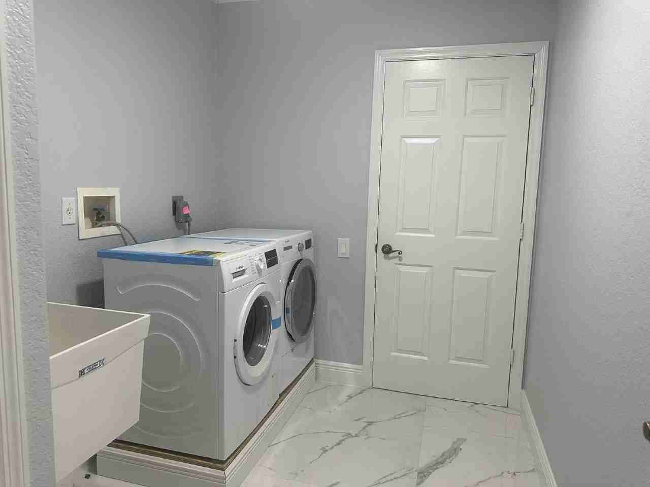 5186 Forbes Ter - Photo 4 of 35