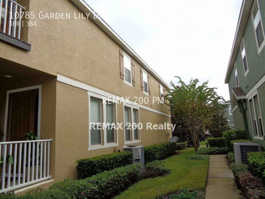 10785 Garden Lily Dr - Photo 2 of 13