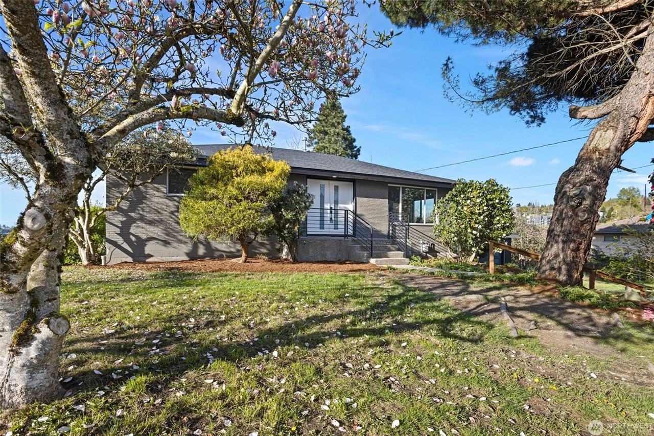 604 S 17th St - Photo 3 of 36