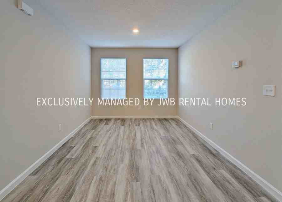 275 Stockton St - Photo 3 of 8