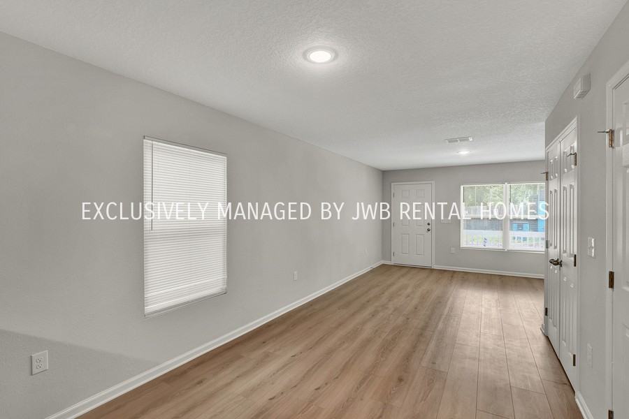 2299 Calvin St - Photo 2 of 8