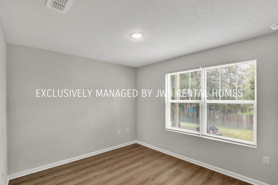 2299 Calvin St - Photo 3 of 8