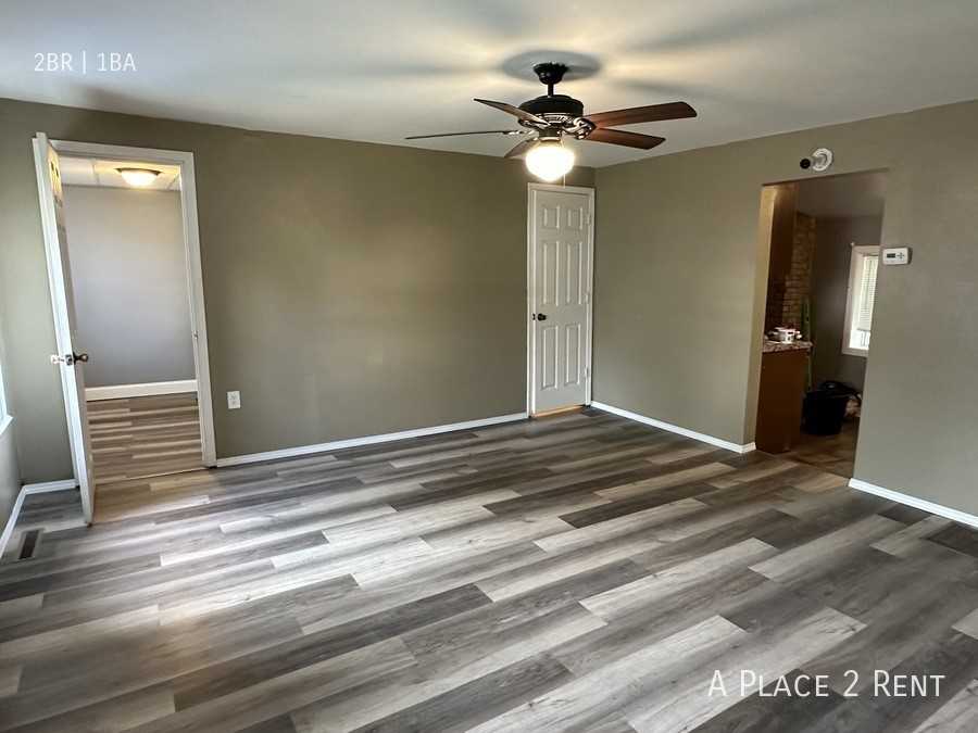 315 1/2 South St - Photo 2 of 17