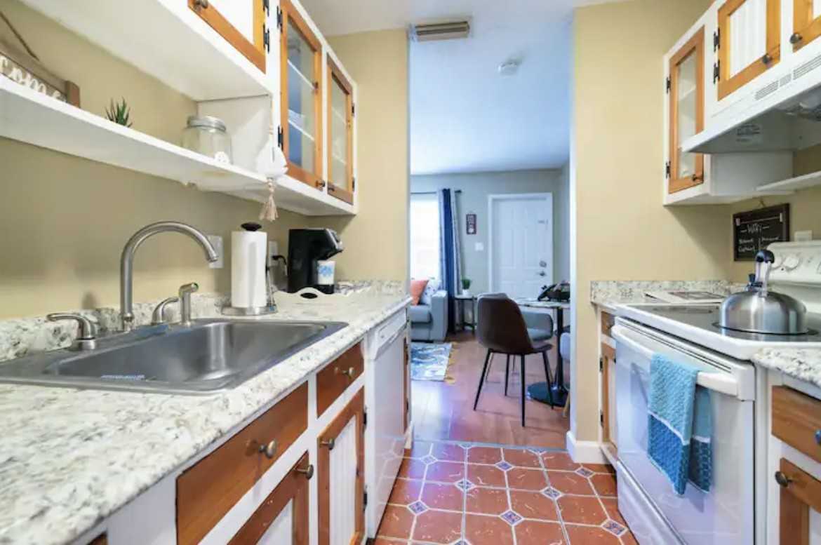 1911 7th St #1915 - Photo 4 of 23