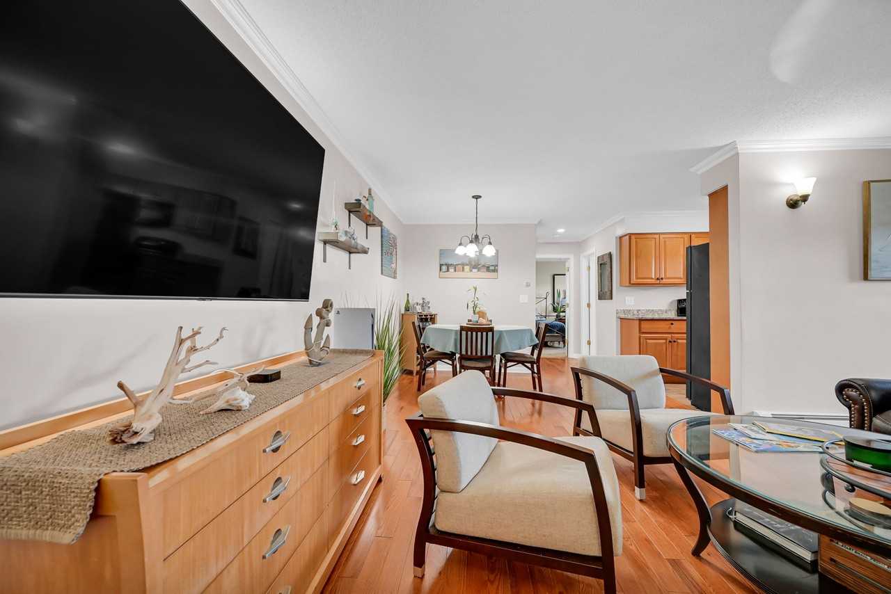 97 Wharfside Dr #97 - Photo 2 of 31