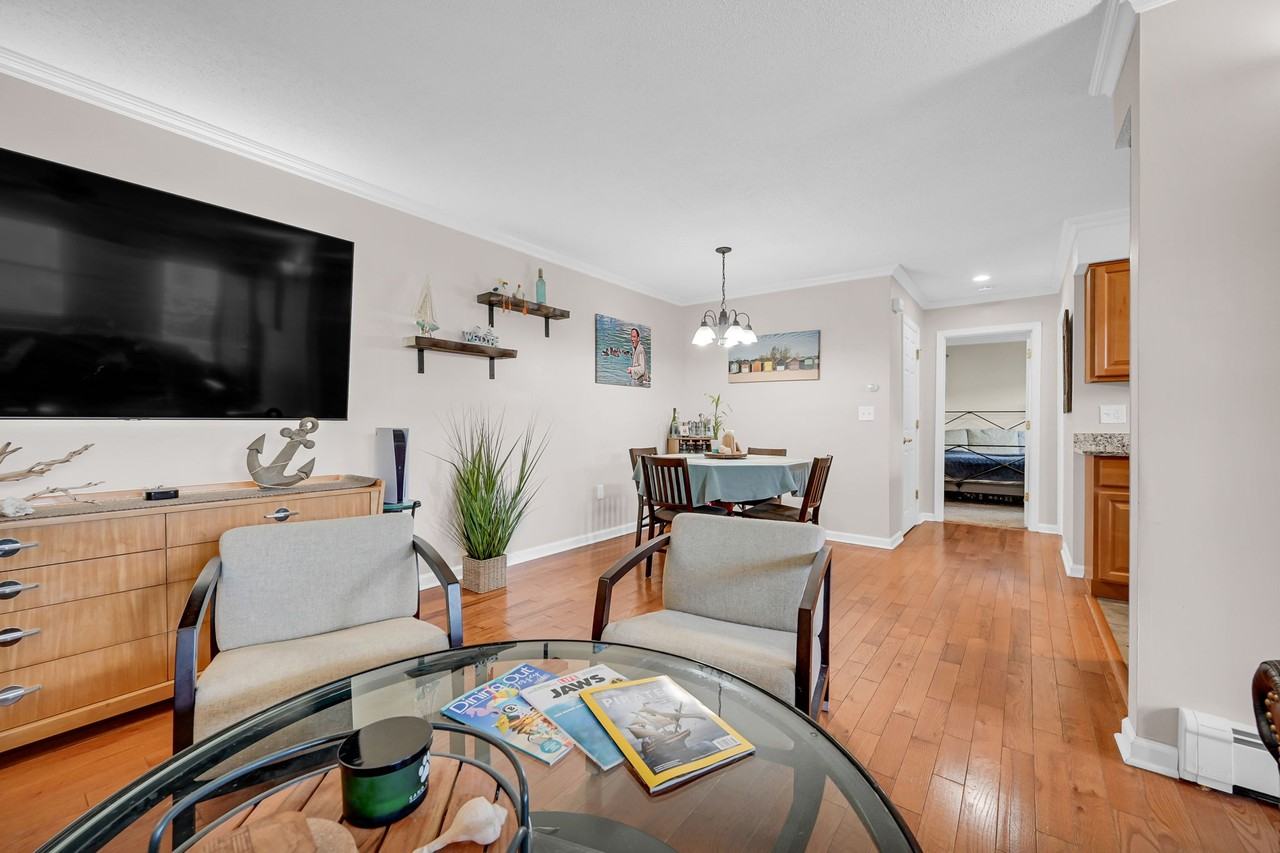 97 Wharfside Dr #97 - Photo 3 of 31